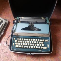 old electric typewriter