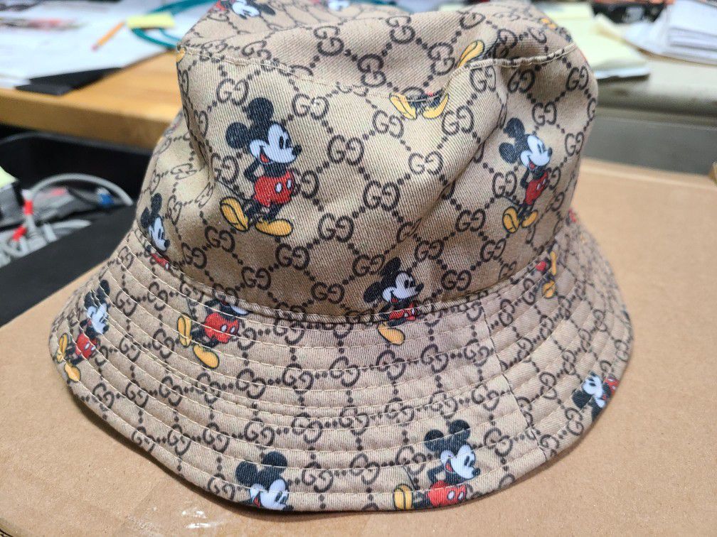 Gucci Disney mickey bucket hat UA