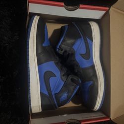 JORDAN 1 MID BLUE AND BLACK