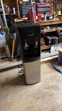 Primo bottom fed water dispenser