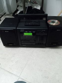 CFD  600 Sony. Mega BASS  6 Disc 