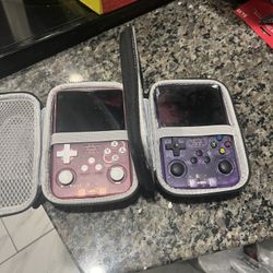 2 Game Boys 