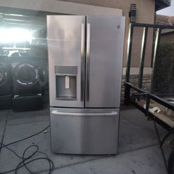 GE Refrigerator