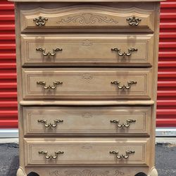 (FREE DELIVERY) Solid wood French Provincial Chest of Drawers Dresser