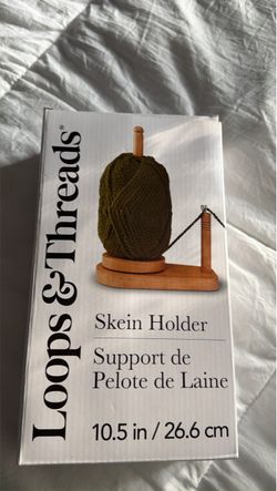 Loops & Threads Wooden Skein Holder