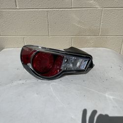 Scion FR-S tail light 2013, 2014, 2015, 2016, Sion FRS Tailight, Subaru BRZ tail light, OEM Part, driver side brake light 