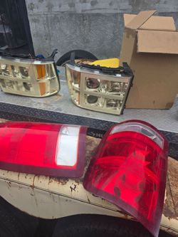 Gmc sierra hd headlights and tail light