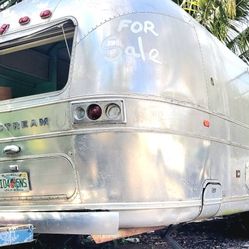 1972 AIR STREAM