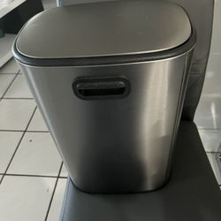 Aluminum Trash Can