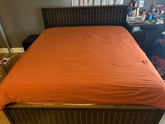 Farmhouse King Size Bed!