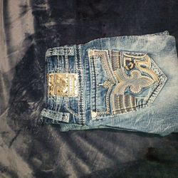 Rock rivals size 33