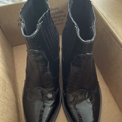 Size 6 Boots Black