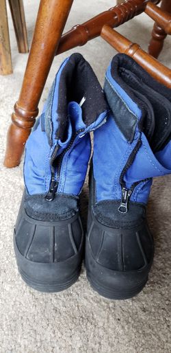 Boys snow boots size 12