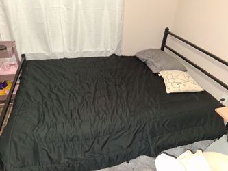 Full size bed