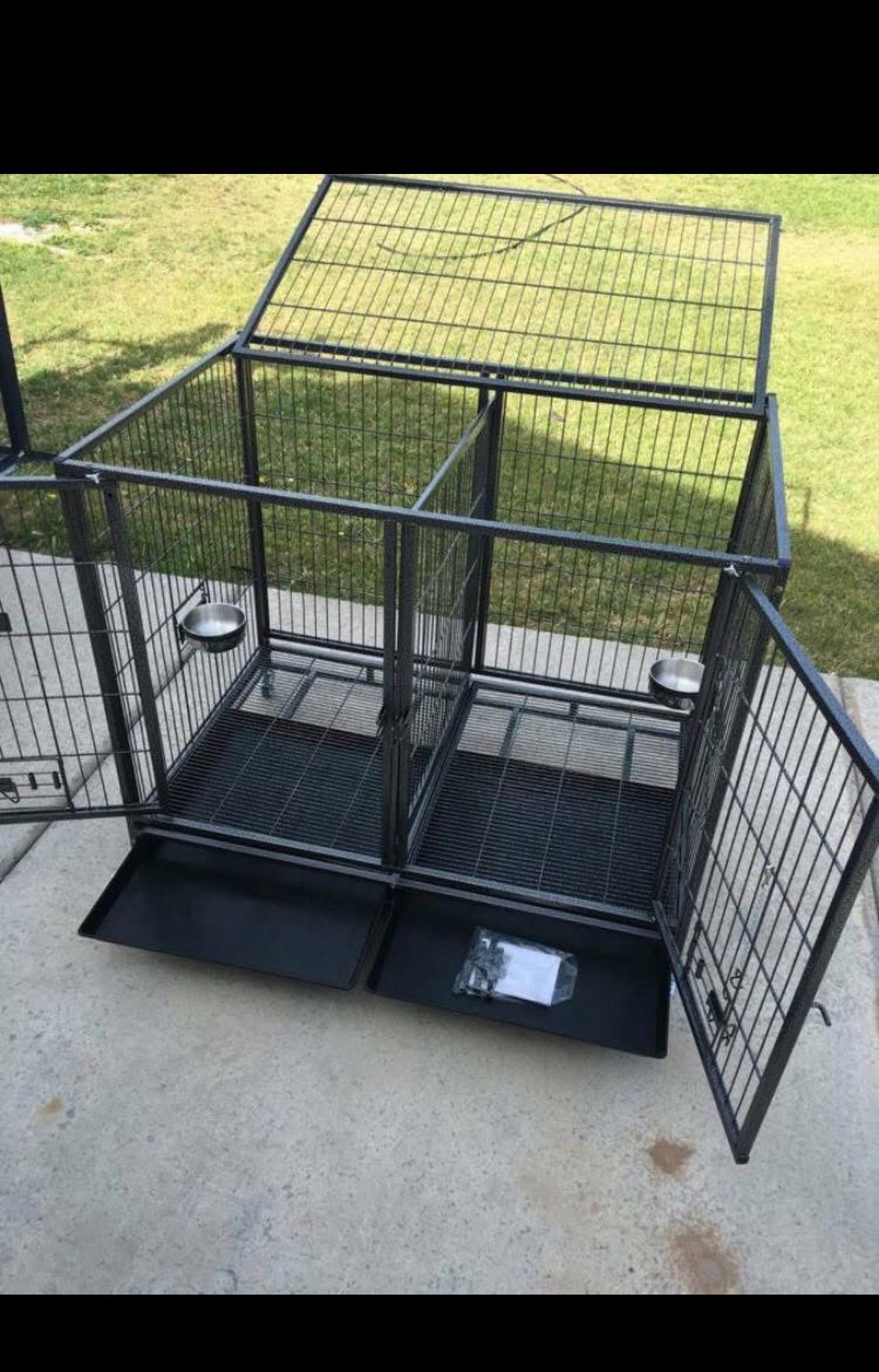 Dog Pet Cage Kennel Size 43 With Divider And Feeding Bowls New In Box