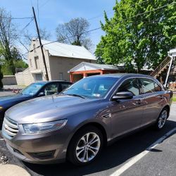 Ford Taurus SEL 