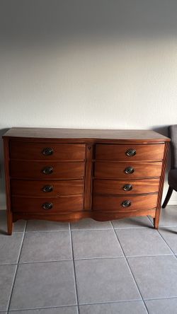Beautiful solid wood dresser like new late 1900 great shape
