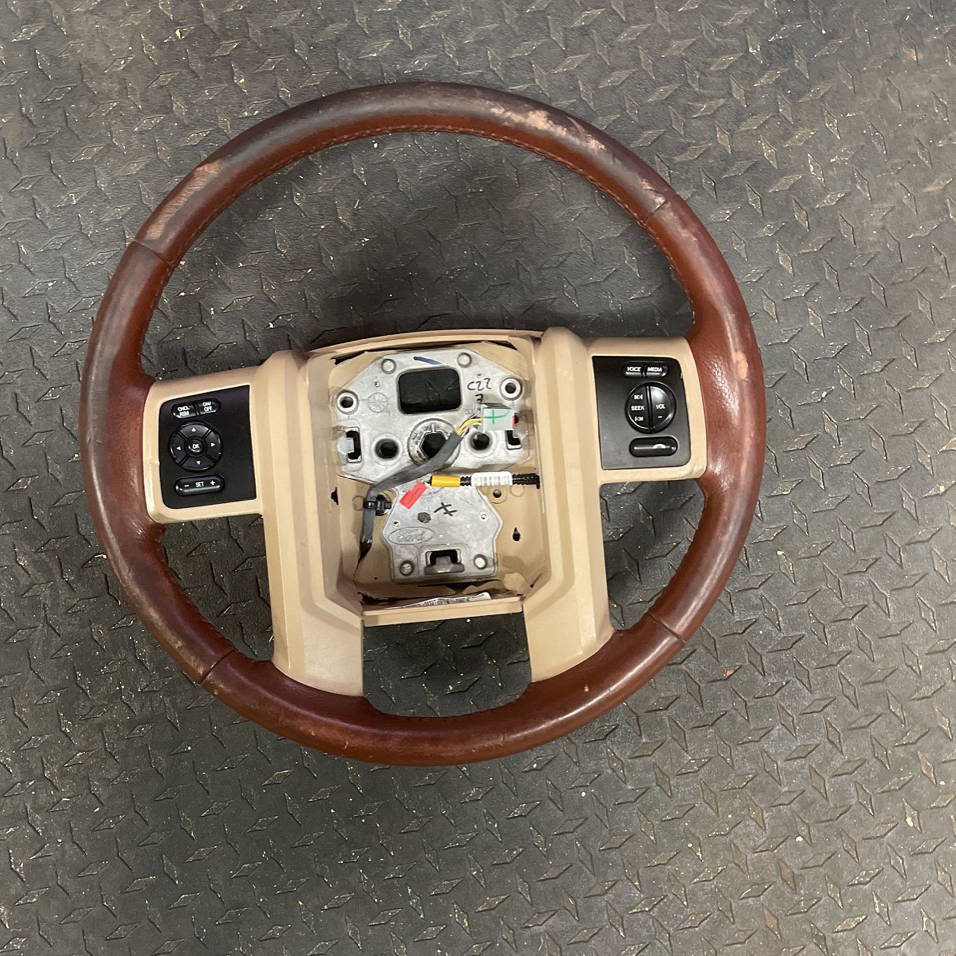 Ford F-250 King Ranch Steering Wheel
