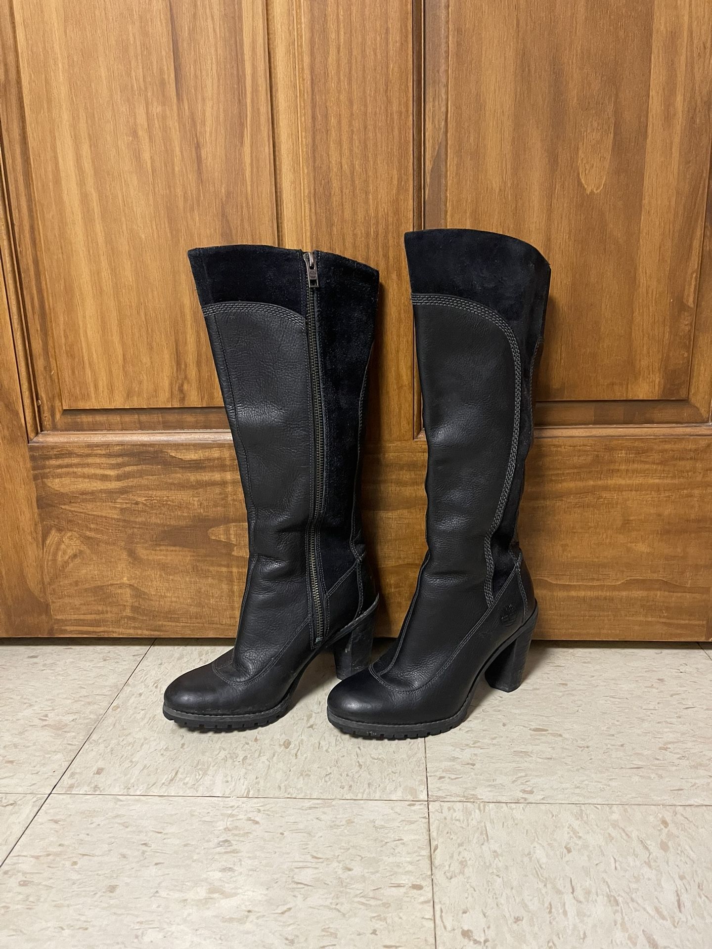 Size 6 - Vintage Women's Timberland Boots