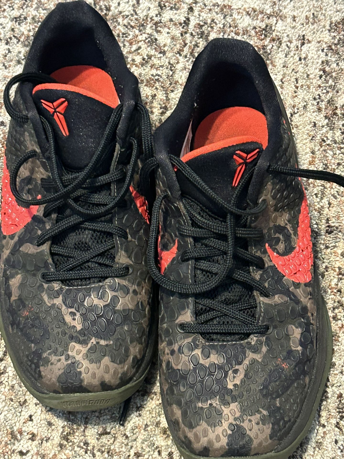 Kobe Bryant 5.5 Boys Shoes