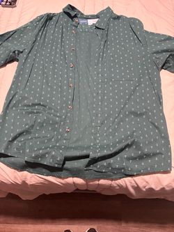 Old Navy Men’s Anchor Print Short Sleeve Button Down Shirt – Large