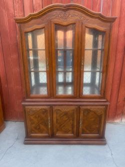 China Hutch with light $125