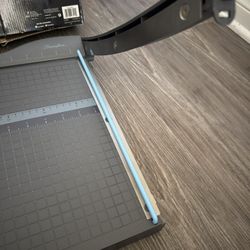 Swingline Guillotine Paper Trimmer ClassicCut Lite 12"