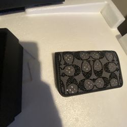 Couch wallet crystal signature 