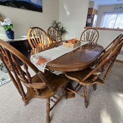 Free Dining Room Table & Chairs