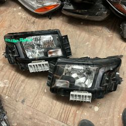 2022-25 NISSAN FRONTIER HEADLIGHTS OEM