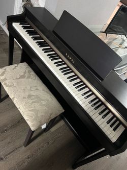 Kawai CN25R piano