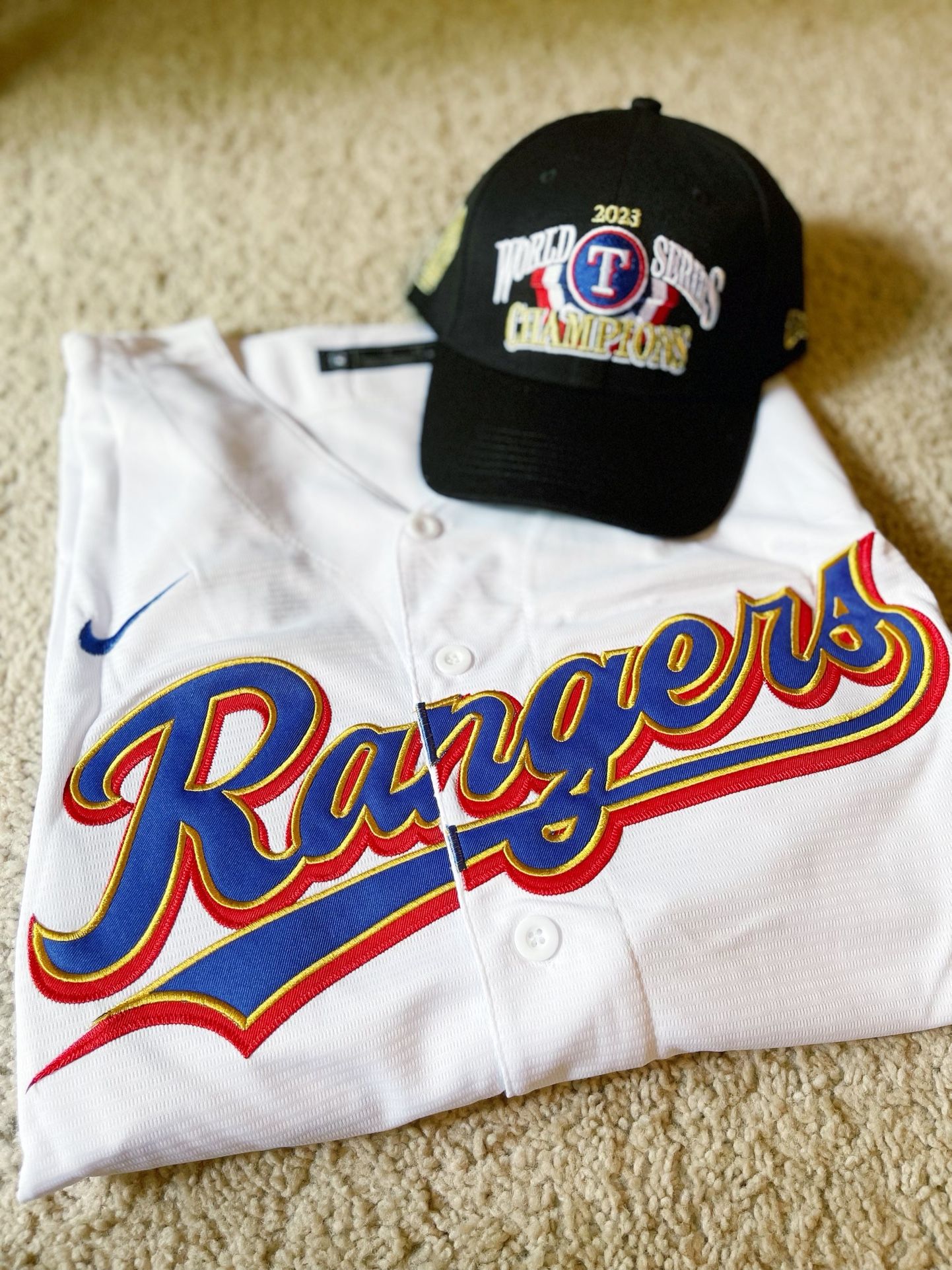 ⚾️ Stitched Multiple players Texas Rangers Baseball Jersey!!