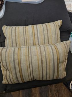 Set of 2 Striped Throw Pillows