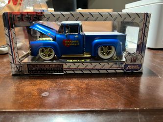 M2 MACHINE 1956 FORD F-100 PICKUP TRUCK GOLD CHASE