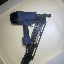 Central Pneumatic Contractor Series 28 Degree Framing Nailer