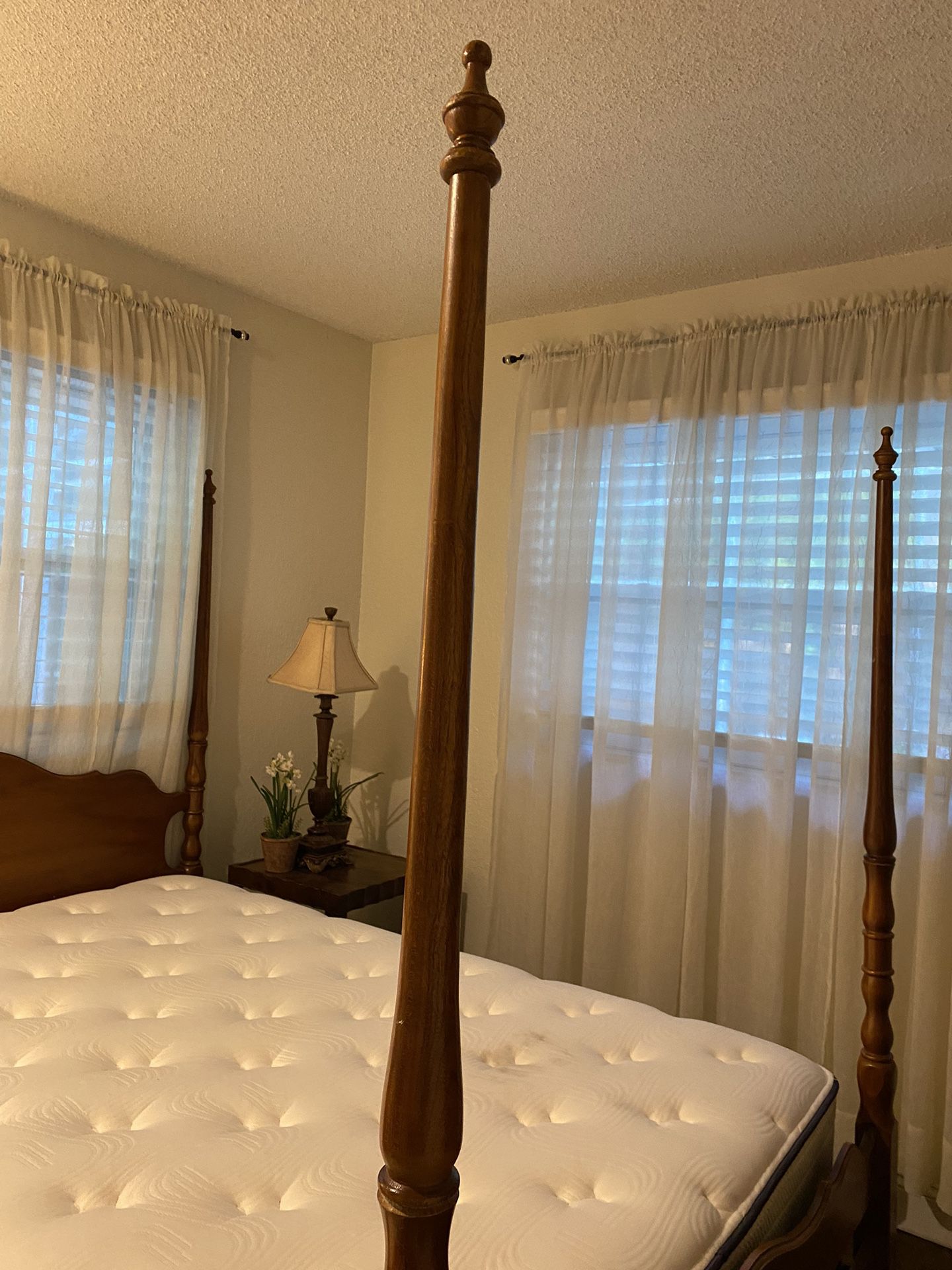 Four Poster Full Bed W/ Box Spring