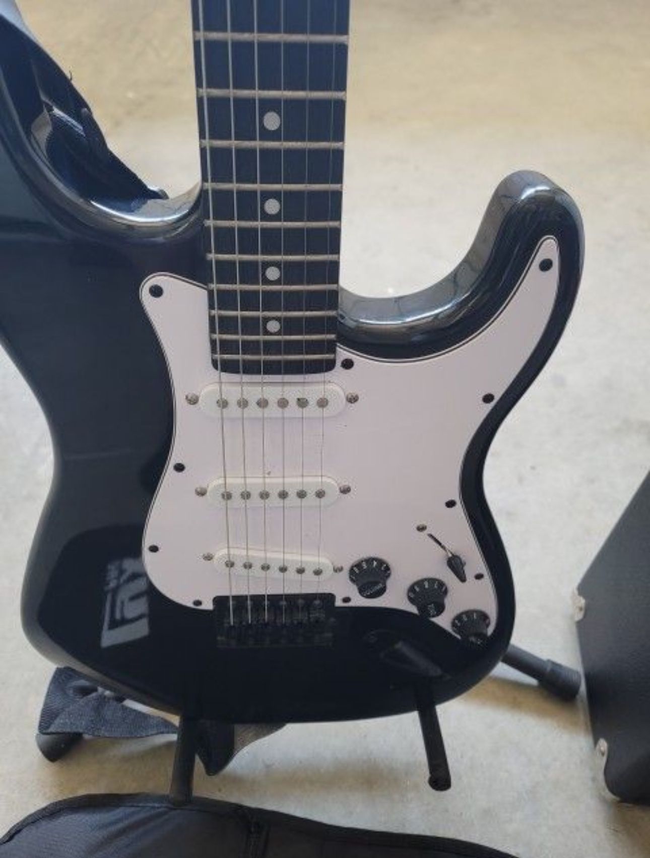 Electric Guitar 