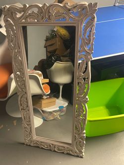 Wall mirror