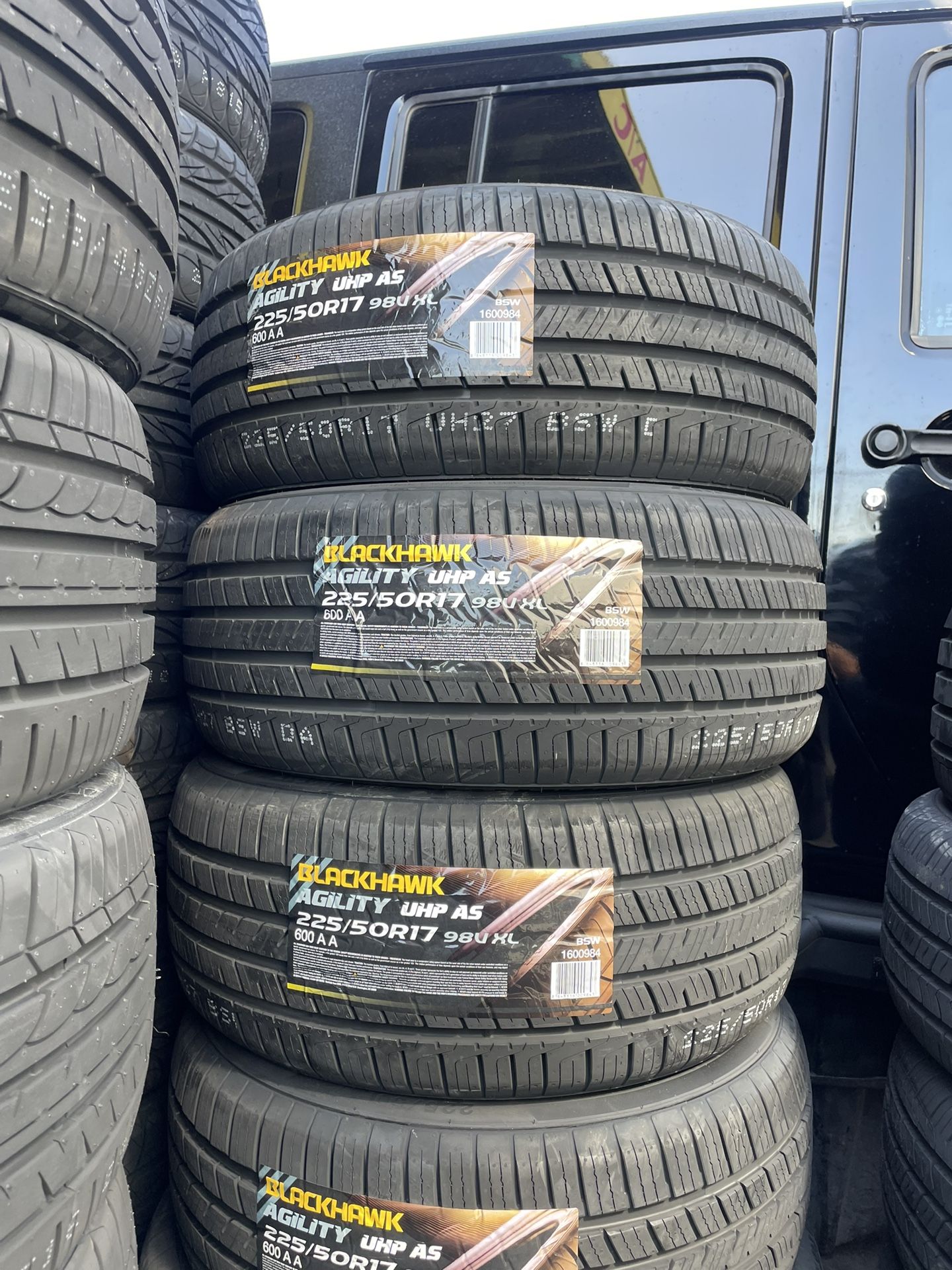 225/50R17 Marca Blackhawk Nuevas Y Garantizadas 