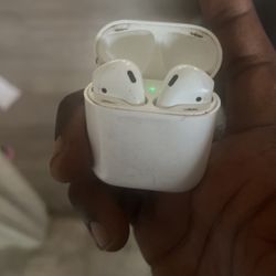 Apple AirPods 
