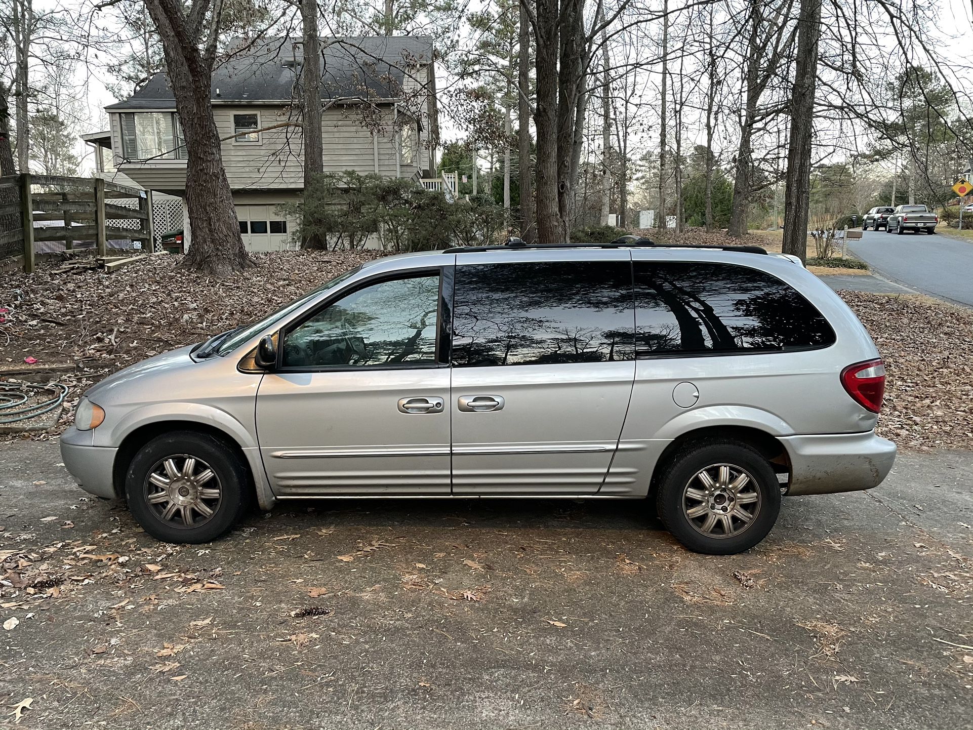 2003 Chrysler Town & Country