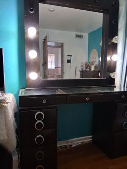 vanity mirror