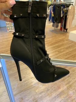 Black studded heel size 5-10 AVAILABLE