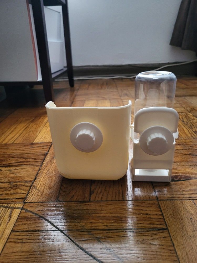 Rabbit Grass Basin Bird Cage Feeder Small. Rotatable Water Bottle