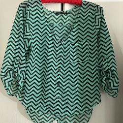 Poetry Blouse!!! Size M