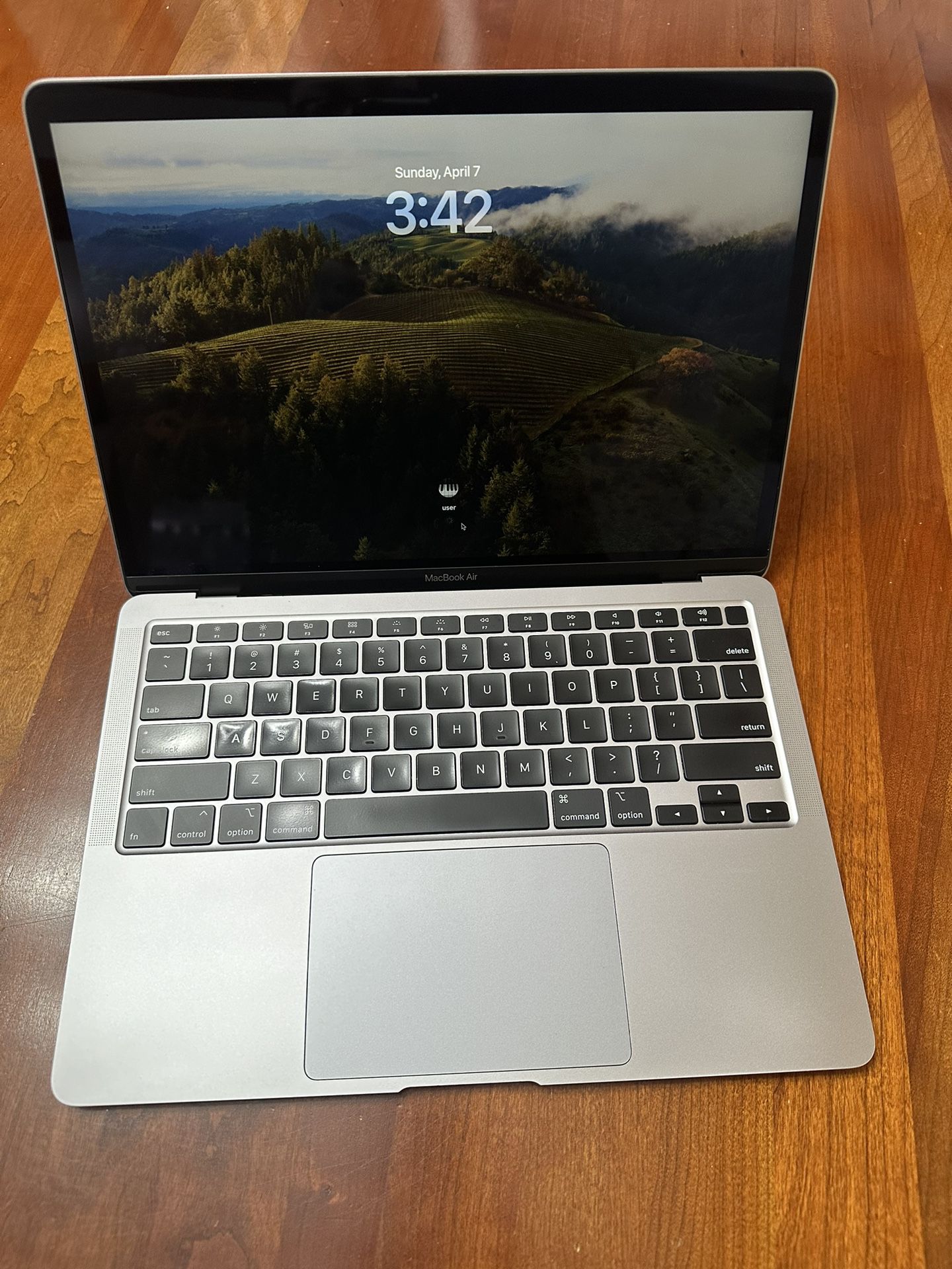 2020 Apple MacBook Air 13" i3 1.1 Ghz  8GB RAM 256GB SSD Space Gray Sonoma model A2179