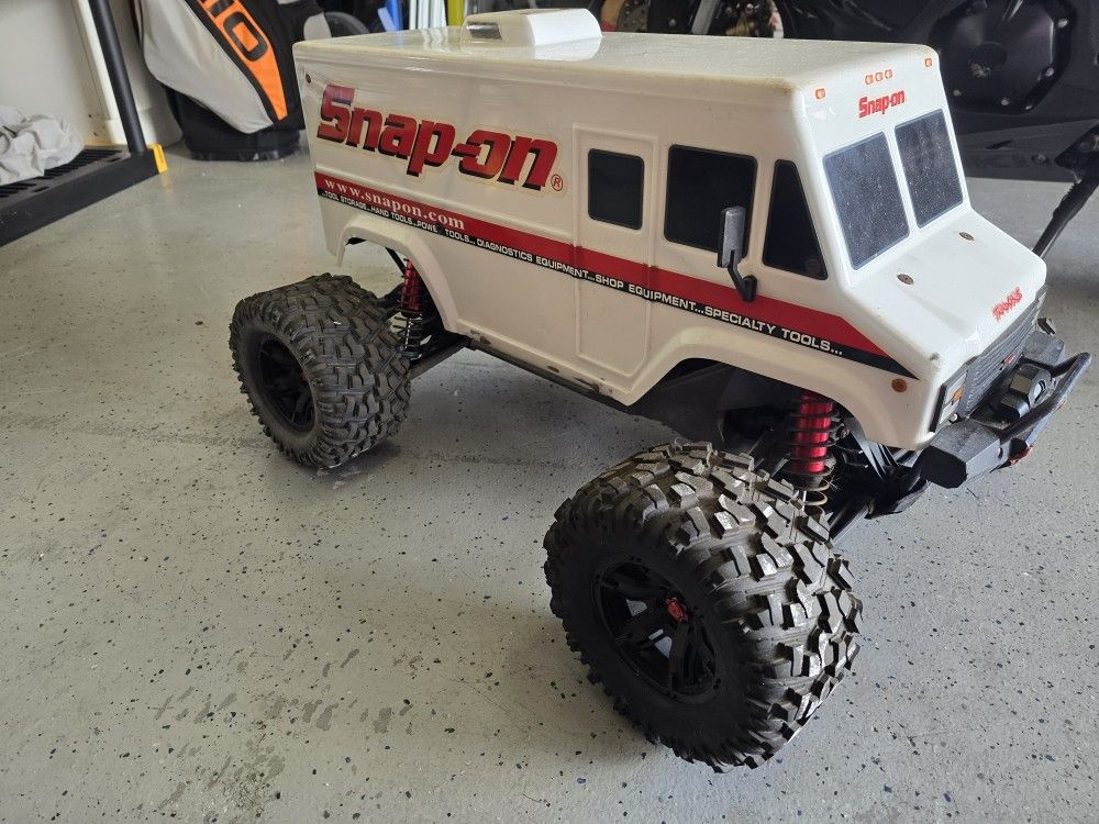 Traxxas XMAXX SNAP On Edition RARE