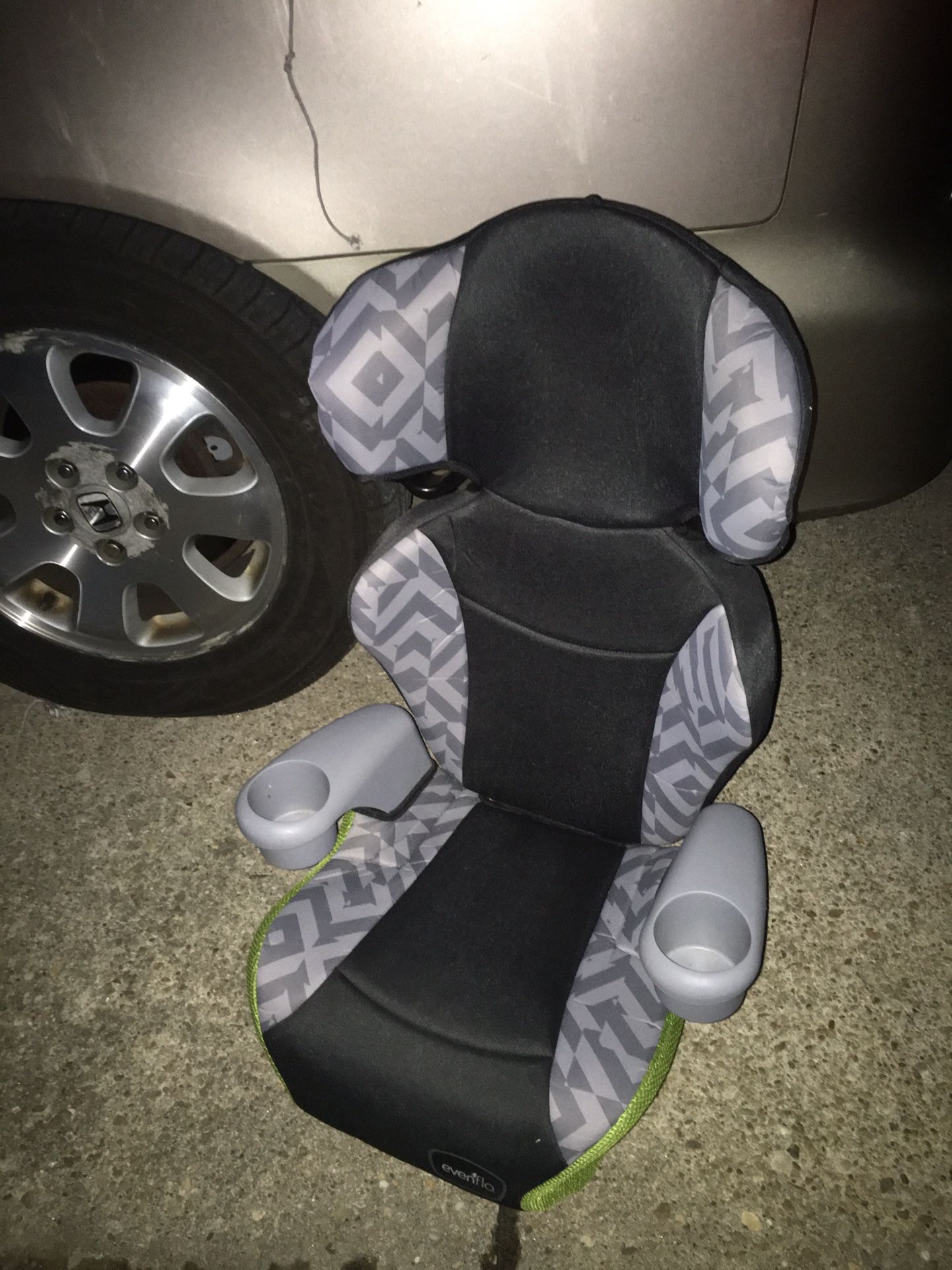 Lnew. Three In One Adjustable Booster Car Seat Only $40 Firm