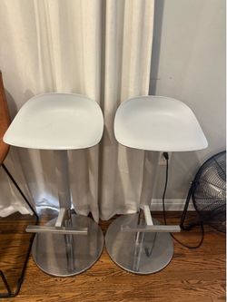 Bar chairs sold $50 pair $25 each