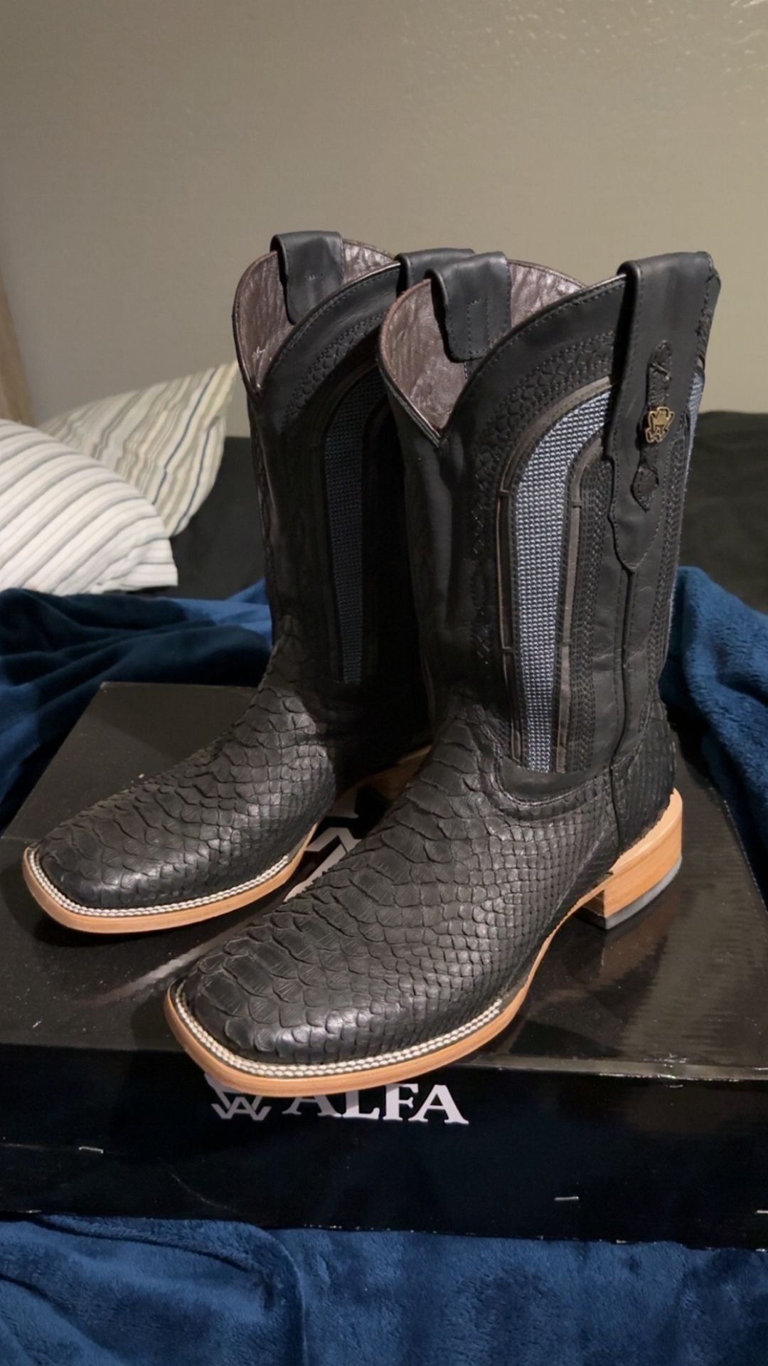 Men’s Alfa Wear Genuine Python Boots Size 10.5